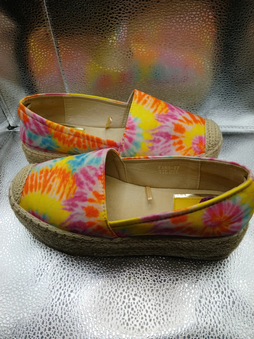 N/A vibrant tie
